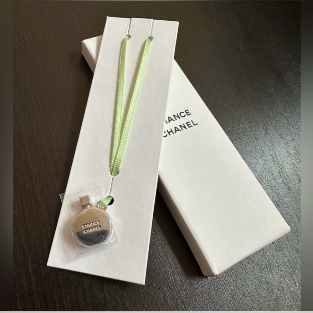 Chanel Chance Charm - Picture 1 of 3